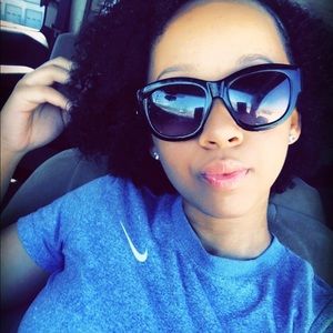 Meet your Posher, Joy